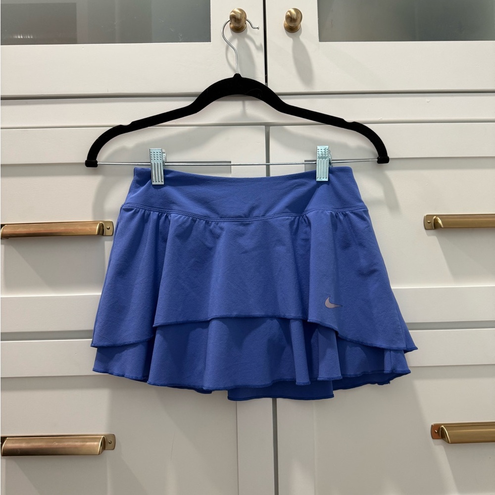 Nike fluttery tennis skirt